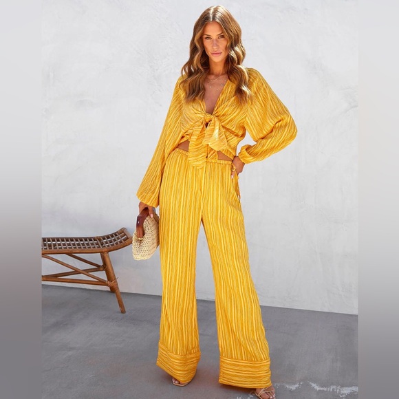 VICI tatianna yellow wide leg, high waist relax fit lined pants NEW RE $68. - Picture 6 of 15